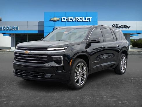 New 2026 Chevrolet Traverse High Country image 1