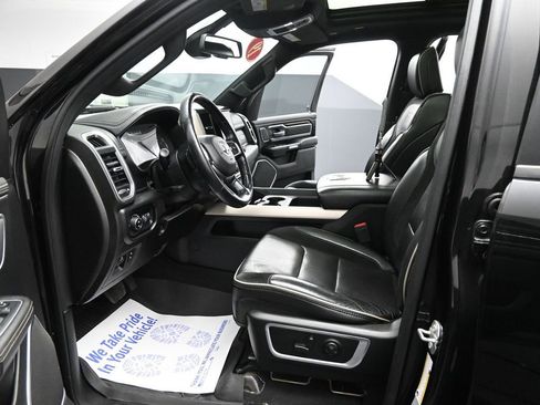 Used 2019 RAM 1500 Laramie image 30