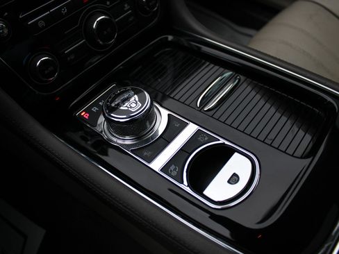 Used 2017 Jaguar XJ R-Sport image 15