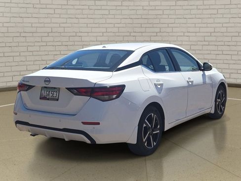 Certified 2025 Nissan Sentra SV FWD image 5