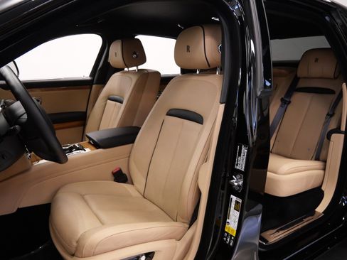 Used 2022 Rolls-Royce Ghost -Low Miles, Rear Bottle Chille image 22