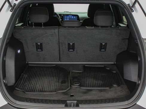 Used 2025 Chevrolet Equinox LT w/ Safety and Technology Package FWD image 13