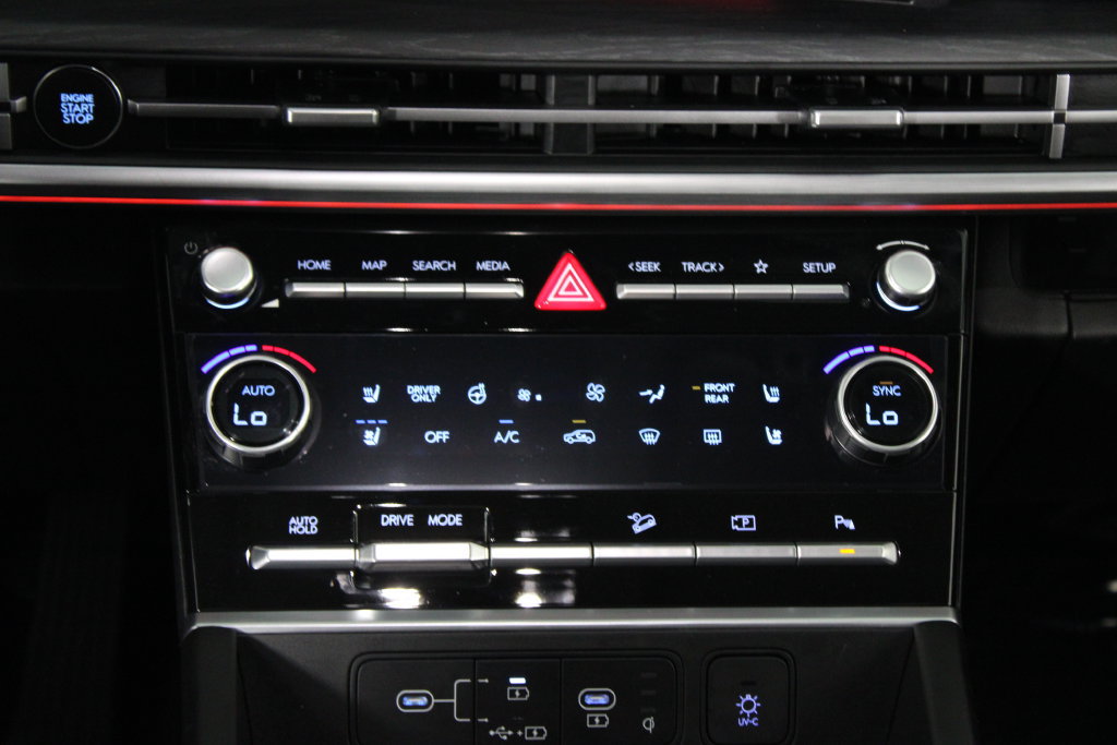 Certified 2024 Hyundai Santa Fe Limited FWD image 23