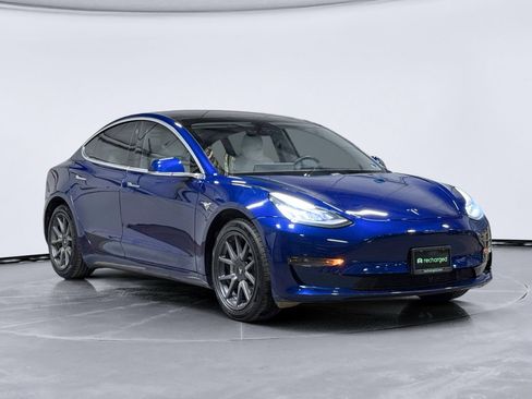 Used 2020 Tesla Model 3 Standard Range RWD image 4