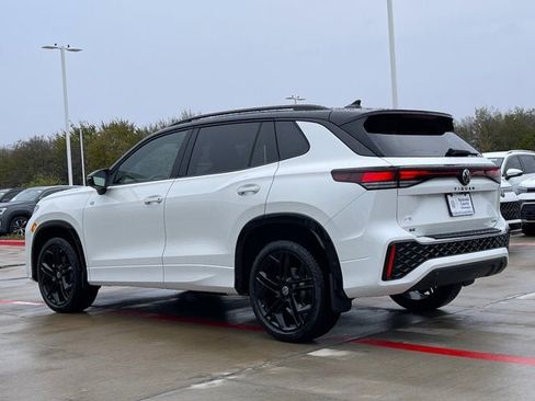 New 2026 Volkswagen Tiguan SE R-Line image 4