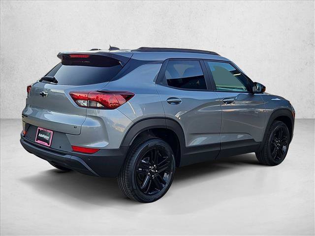 New 2026 Chevrolet TrailBlazer LT w/ Midnight Edition AWD/4WD image 2