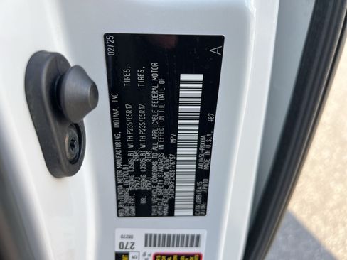 Used 2025 Toyota Sienna XLE AWD/4WD image 30