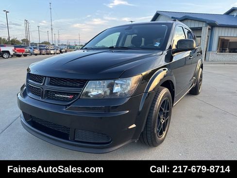 Used 2019 Dodge Journey SE image 3
