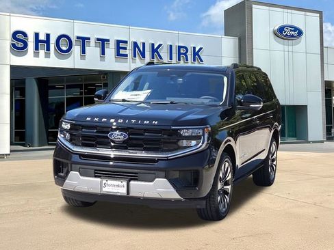 New 2025 Ford Expedition Platinum w/ Driver's Package image 3