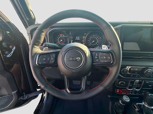 New 2026 Jeep Wrangler Unlimited Rubicon 392 w/ Quick Order Package 27X Moab AWD/4WD image 36