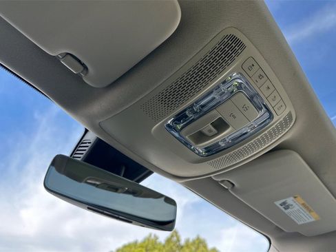 Certified 2022 Mercedes-Benz GLB 250 image 22