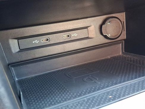 Certified 2023 Volkswagen Tiguan SE R-Line image 24