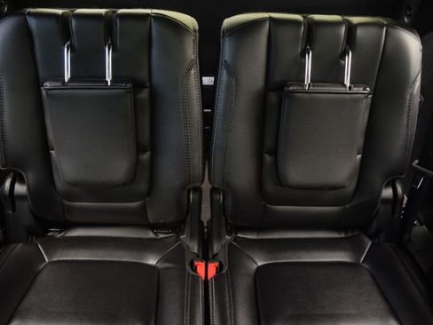 Used 2016 Ford Explorer Limited FWD image 18