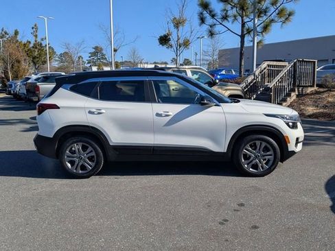 Used 2022 Kia Seltos S image 2