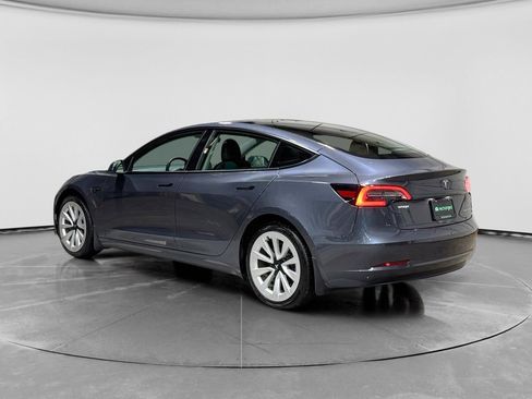 Used 2022 Tesla Model 3 Long Range image 2