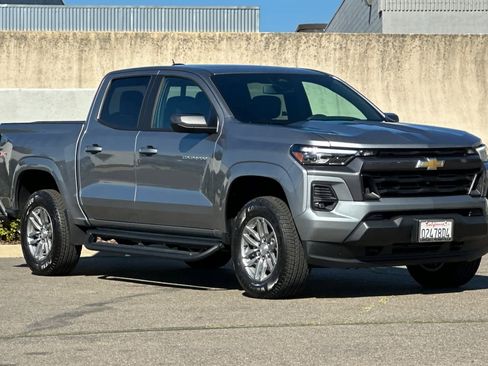 Used 2024 Chevrolet Colorado LT w/ LT Convenience Package III image 5