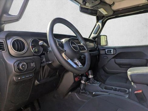 Used 2023 Jeep Wrangler Unlimited Rubicon 4xe image 9