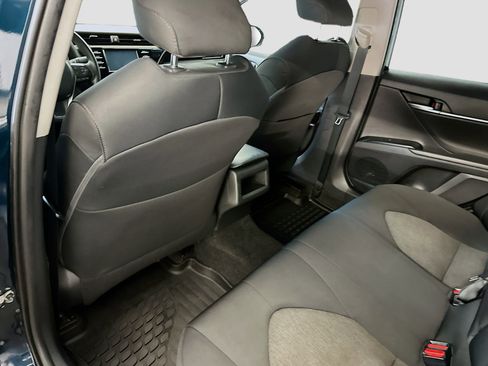 Used 2019 Toyota Camry LE image 28