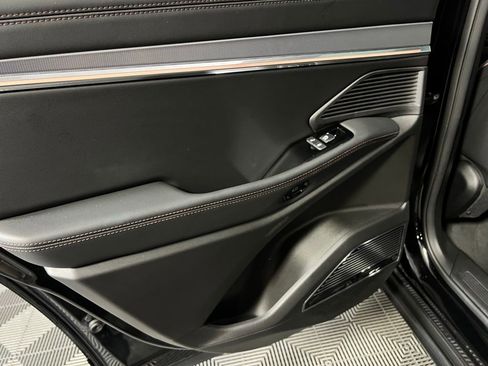 Used 2024 Jeep Wagoneer Launch Edition image 29