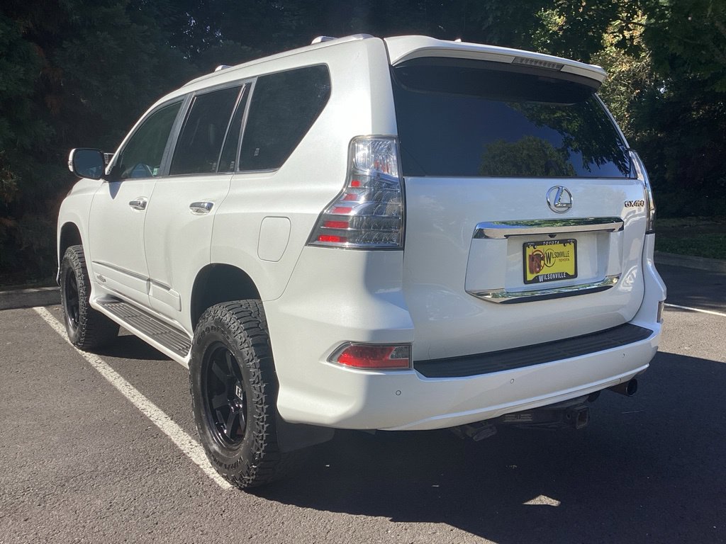 Used 2018 Lexus GX 460 Premium w/ Premium Package AWD/4WD image 10