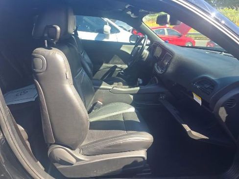Used 2019 Dodge Challenger SXT w/ Plus Package image 10