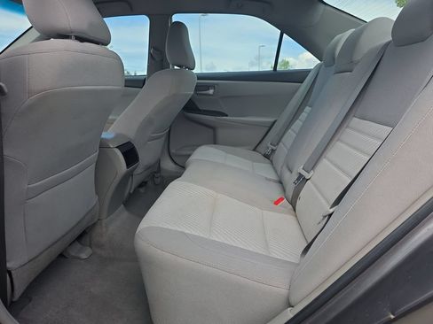 Used 2016 Toyota Camry LE FWD image 8
