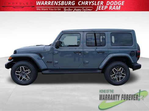 New 2026 Jeep Wrangler Unlimited Sahara AWD/4WD image 7