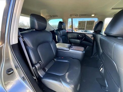 Used 2023 Nissan Armada SL w/ Captain's Chairs Package image 25