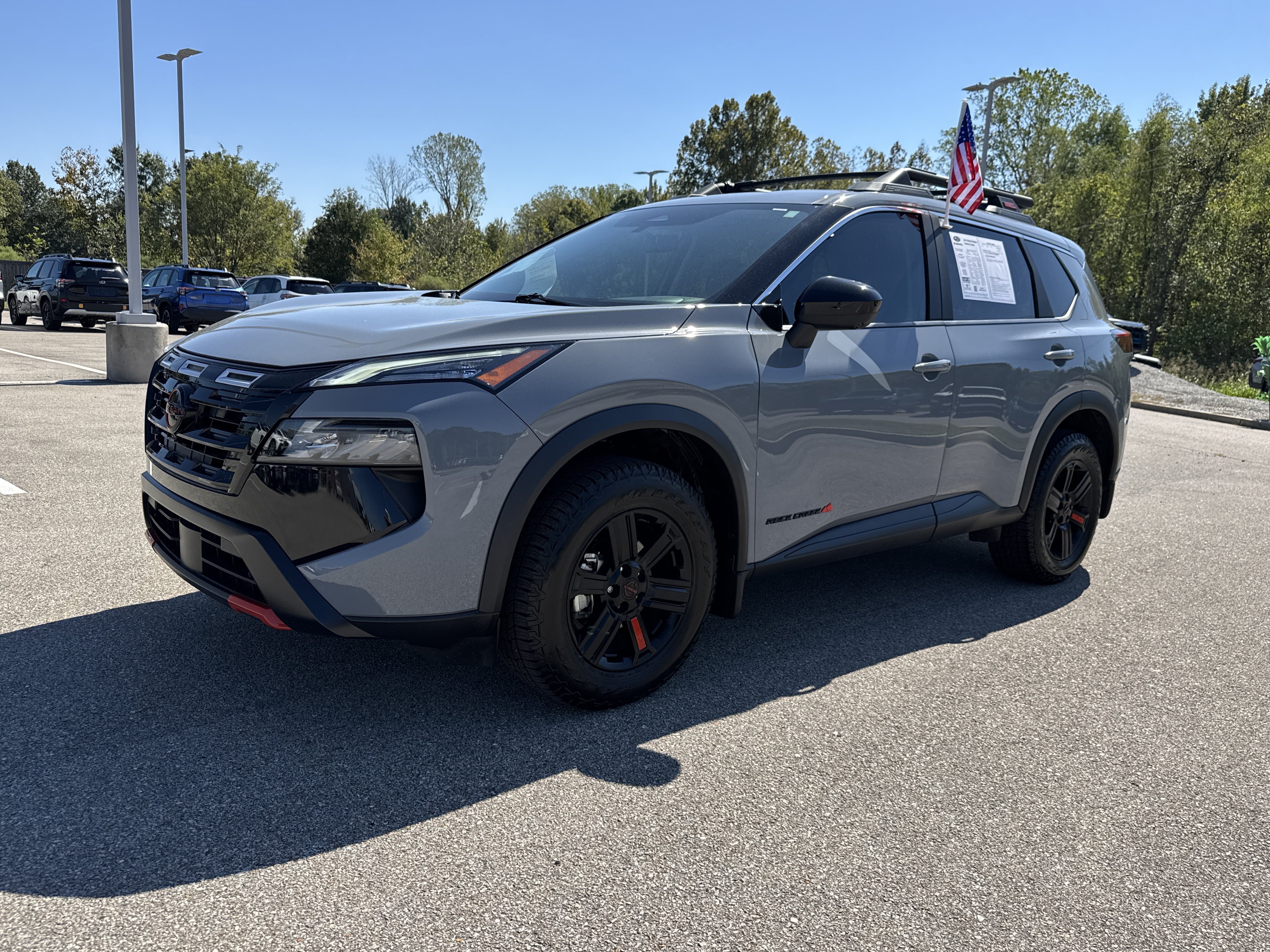 Used 2025 Nissan Rogue SV AWD/4WD image 7
