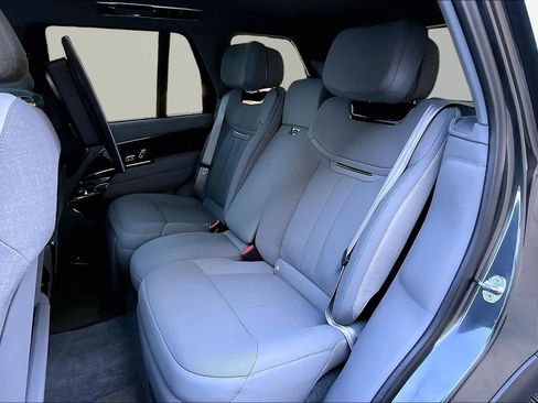 Used 2023 Land Rover Range Rover SV AWD/4WD image 21