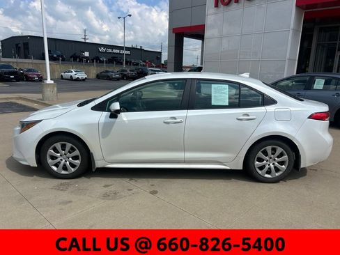 Used 2025 Toyota Corolla LE FWD image 9