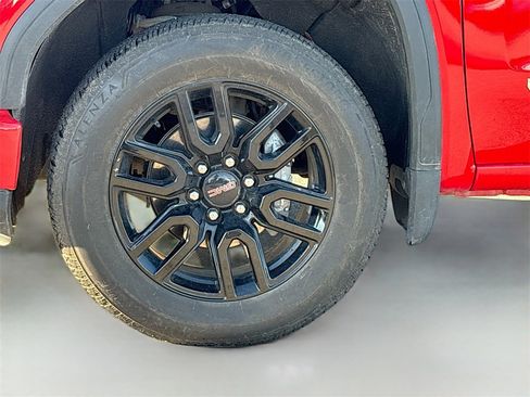 Used 2025 GMC Sierra 1500 Elevation image 30
