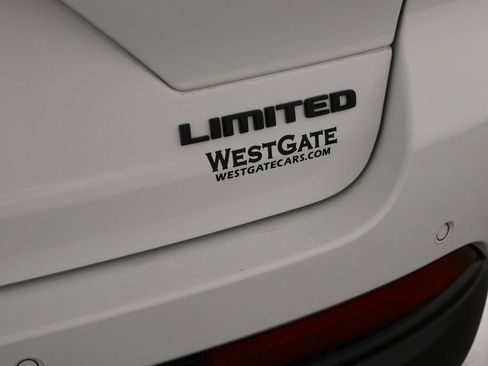 Used 2023 Jeep Grand Cherokee Limited w/ Black Appearance Package RWD image 42