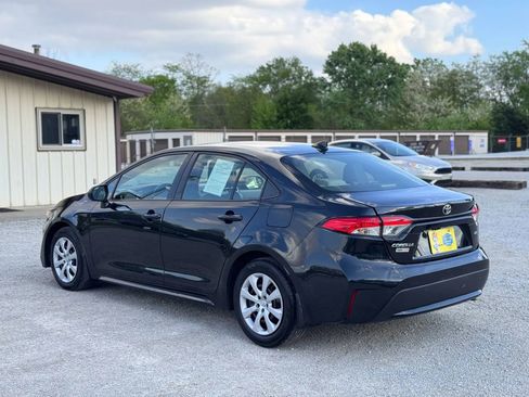 Used 2021 Toyota Corolla LE FWD image 9