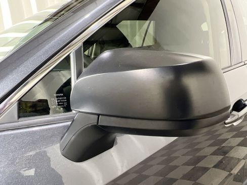 Used 2019 Toyota RAV4 LE image 14