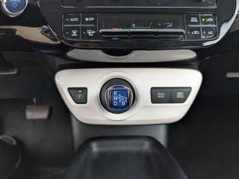 Used 2016 Toyota Prius Two image 13