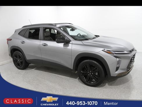 Certified 2024 Chevrolet Trax ACTIV w/ Sunroof Package image 1