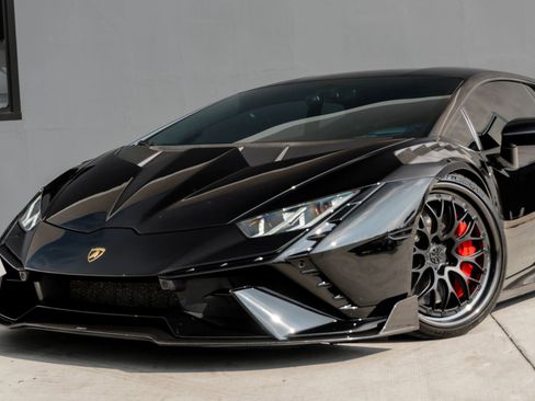 Used 2024 Lamborghini Huracan Tecnica image 22