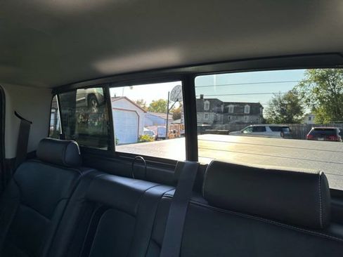 Used 2018 Chevrolet Silverado 1500 LT w/ LPO, Black Pack AWD/4WD image 22
