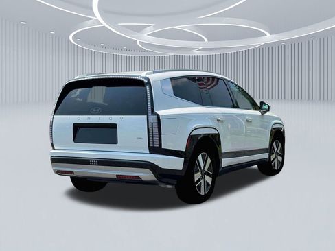 New 2026 Hyundai Ioniq 9 SEL image 7