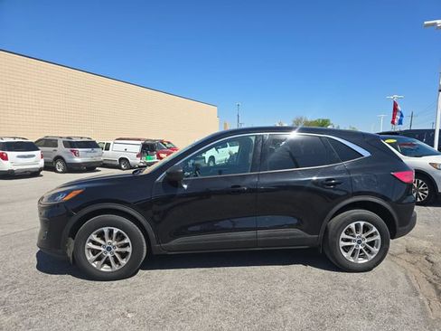 Used 2022 Ford Escape SE w/ Cold Weather Package AWD/4WD image 8