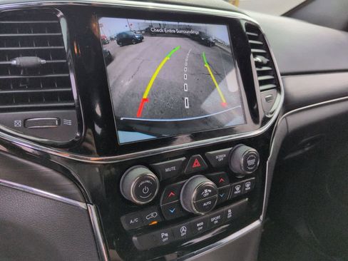 Certified 2020 Jeep Grand Cherokee Limited image 24