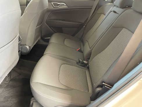 Used 2025 Kia Sportage LX image 24