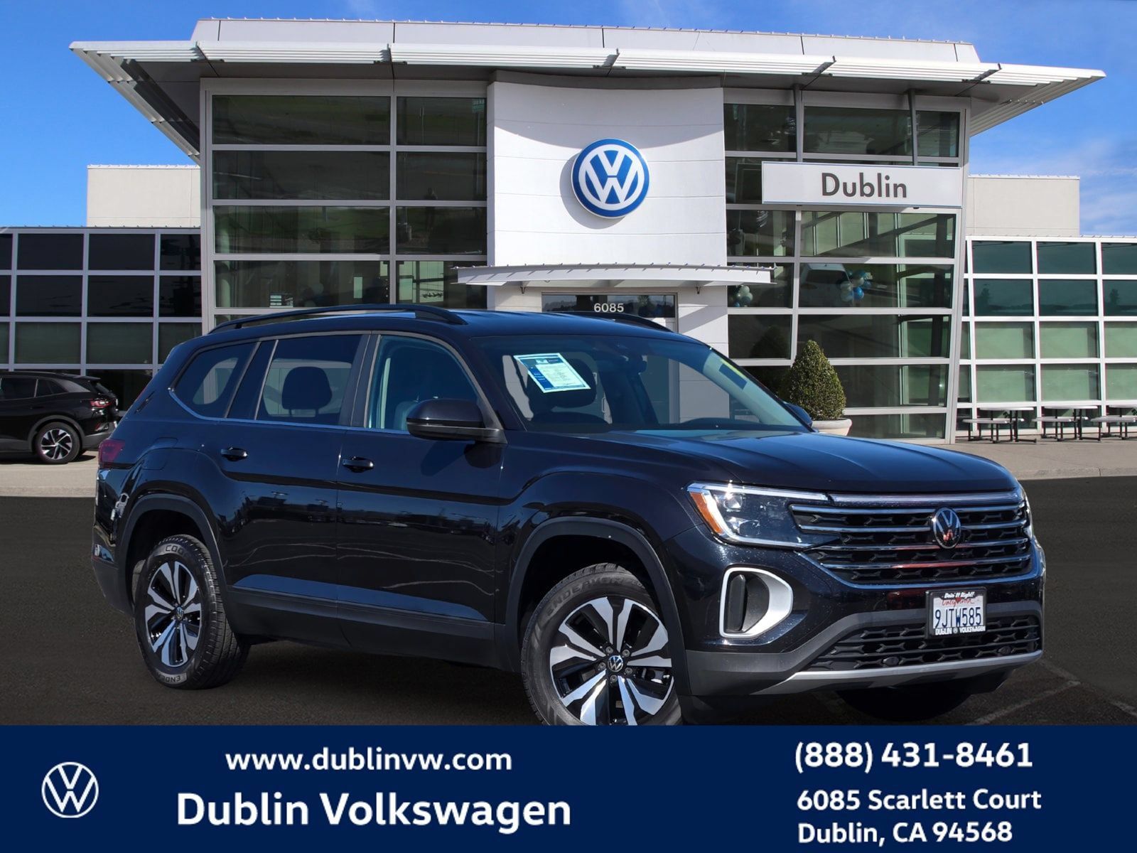 Used 2024 Volkswagen Atlas SE AWD/4WD image 1
