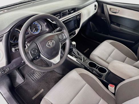 Used 2017 Toyota Corolla LE w/ Carpet Mat Package (TMS) FWD image 13