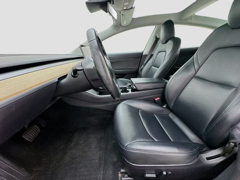 Used 2019 Tesla Model 3 Standard Range Plus RWD image 13
