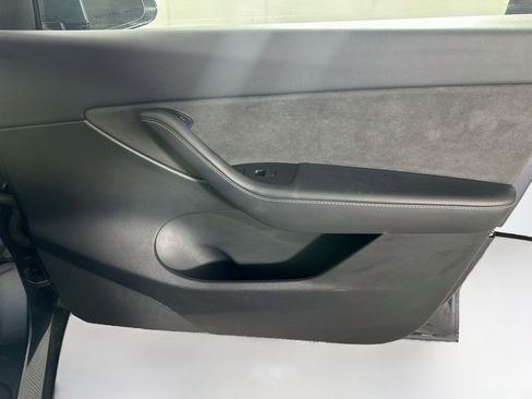 Used 2022 Tesla Model Y Performance AWD/4WD image 30