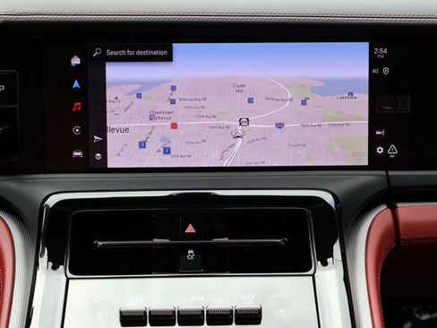 Used 2025 Porsche Panamera 4 image 15