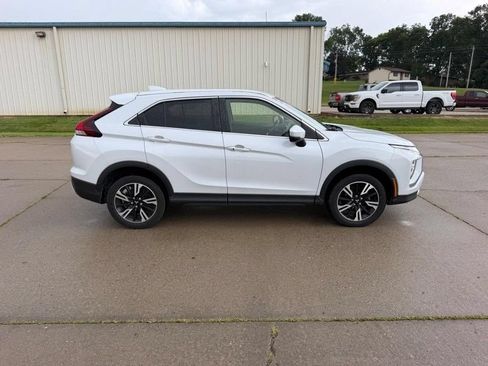Used 2024 Mitsubishi Eclipse Cross SE AWD/4WD image 2