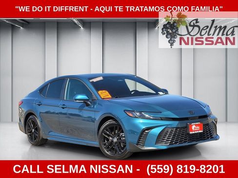 Used 2026 Toyota Camry SE w/ Convenience Package FWD image 1